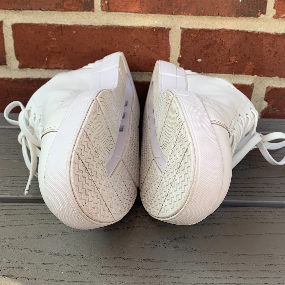 On Shoes The Roger Tennis Sneaker - Picture 10 of 14